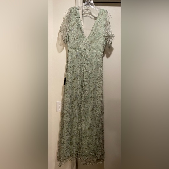 Lulu’s Dreamiest Desires Sage Green Floral Flutter Sleeve Maxi Dress - Picture 7 of 10